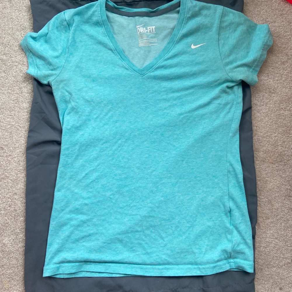 NIKE ATHLETIC TOP